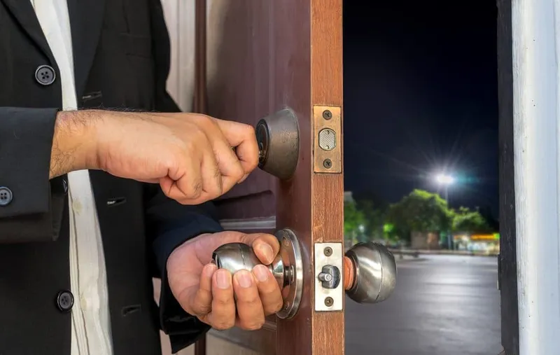 How to Secure Locks and Feel Safe in Your House