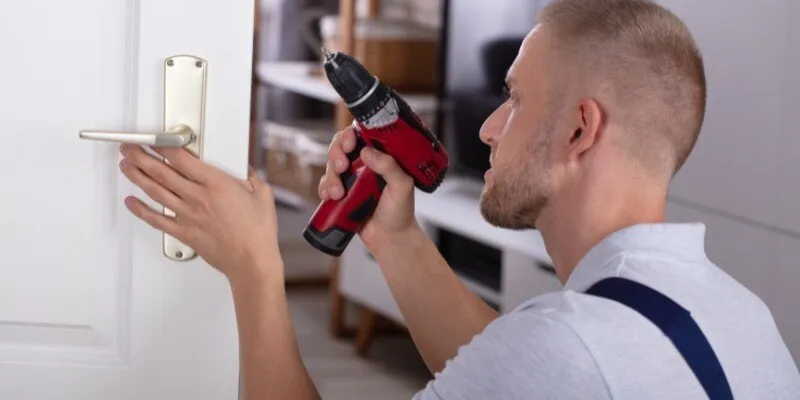 What Is the Average Cost to Replace a Door Lock in London?